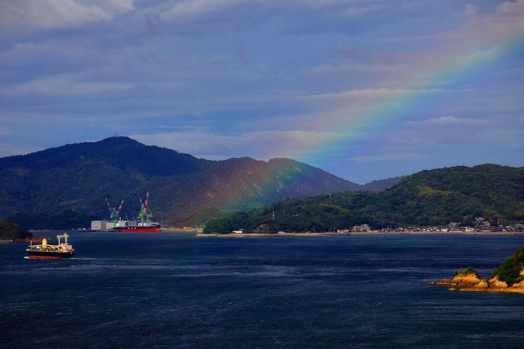 来島海峡海峡の虹 松山空港からこんにちは 来島海峡海峡の虹 松山空港からこんにちは
