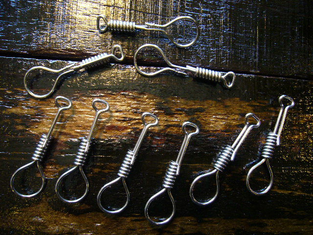 【初期型/プレート付き】JEFF DECKER ハングヌーズ キーチェーンフック ゴローズに合うJeff Deckerデザインのキーチェーン、Hippodrome