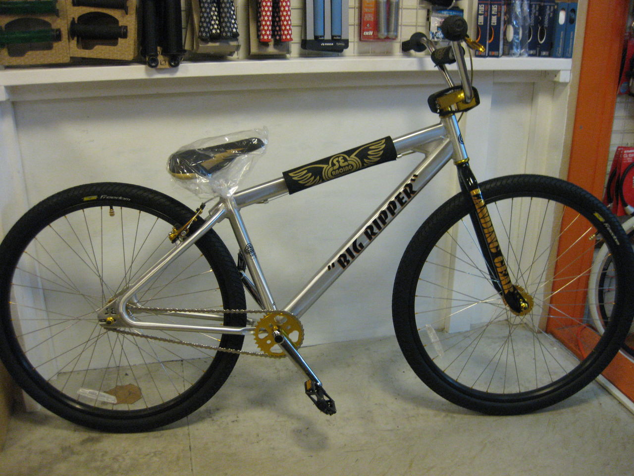 bike shops that sell se bikes