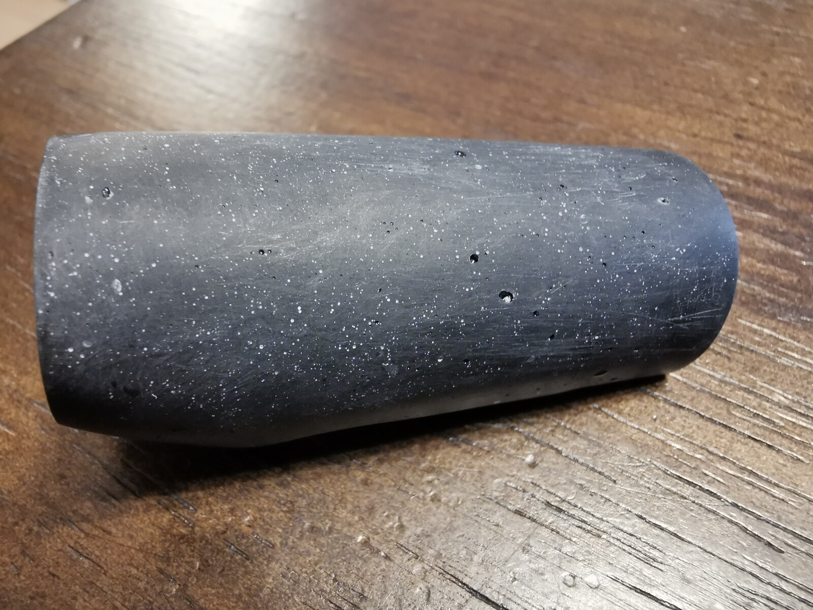 カーボン樹脂グリップの自作にチャレンジ。低レジン化という高い壁 