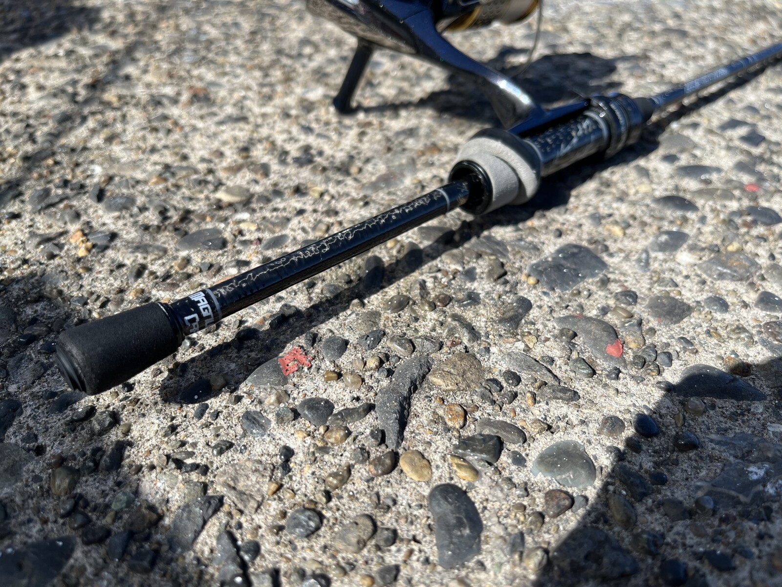第1回。釣り場で見つけたビルドロッドを紹介するよ！ : 某携帯