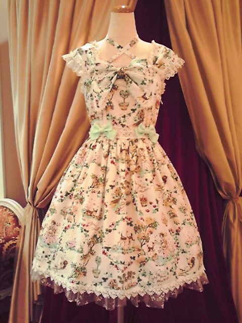 d*9様 【日本製】Blooming Snow White柄ジャンパースカート