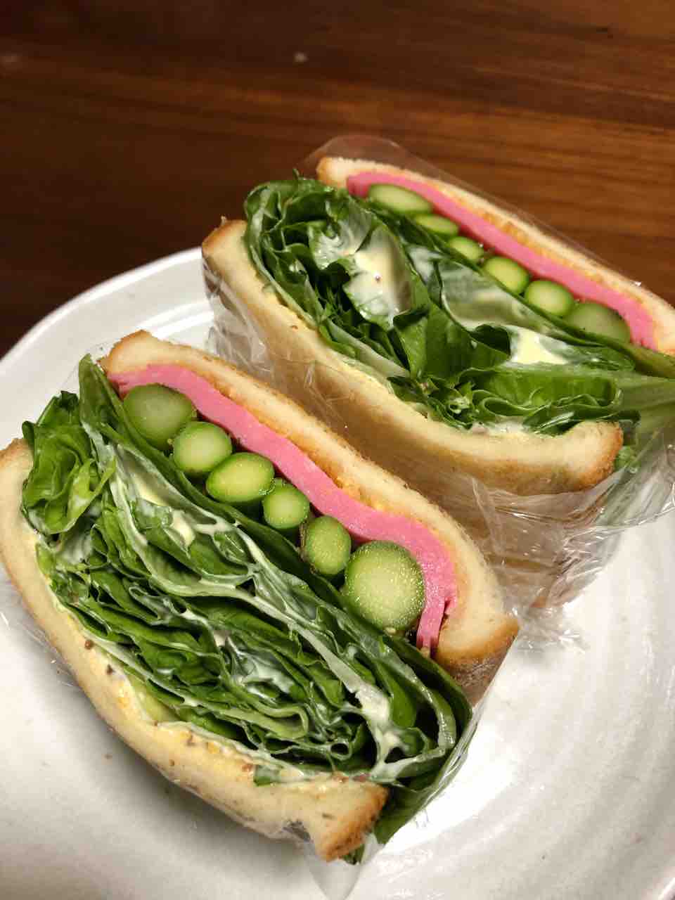 レタスたっぷり レタス アスパラとハムのサンドイッチ Delicious Food Life レタスたっぷり レタス アスパラとハムのサンドイッチ Delicious Food Life