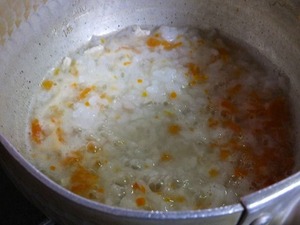 2013年8月離乳食その3-鶏とトマトのケッチャップかゆ3
