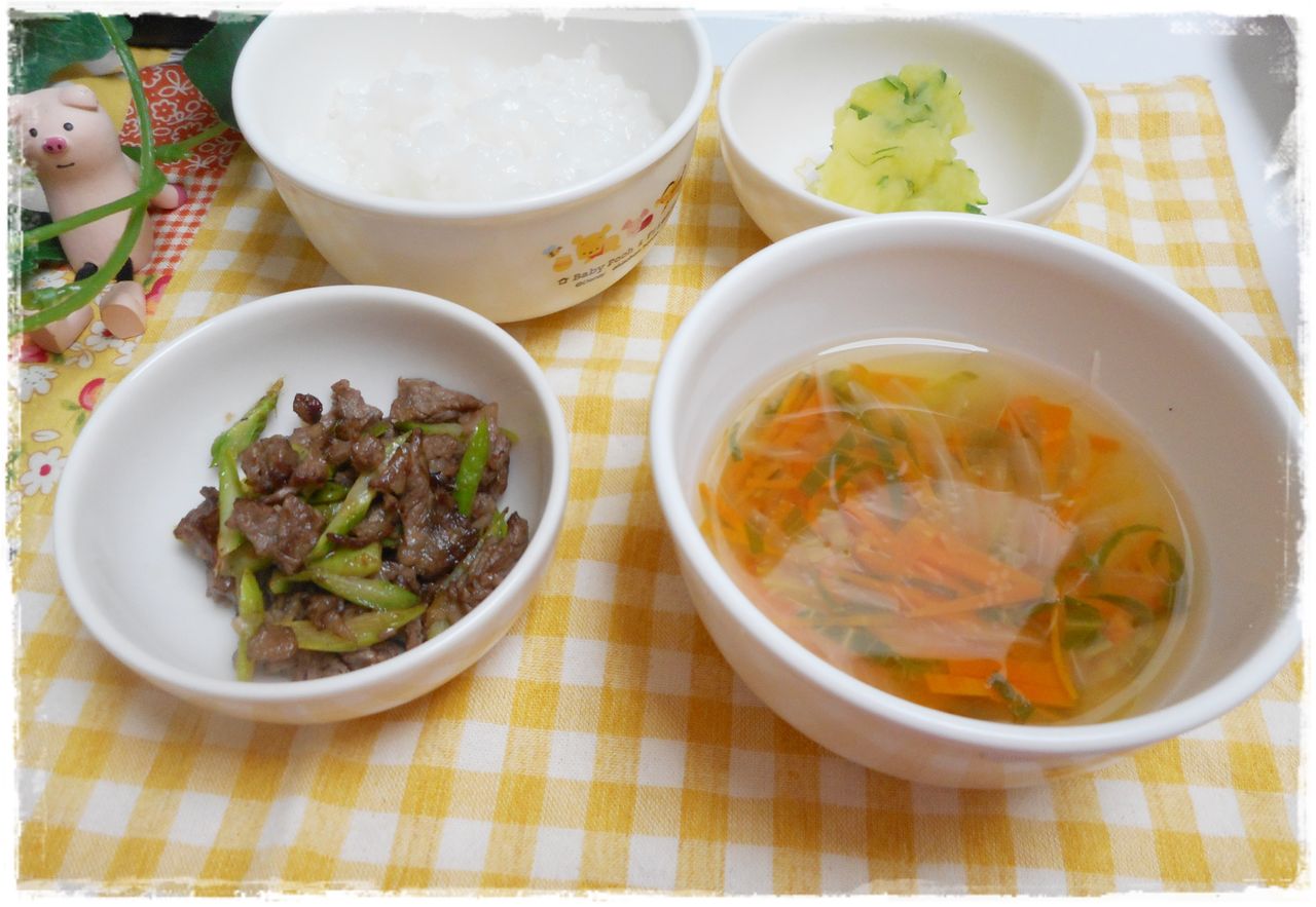 離乳食 牛肉とアスパラの炒め物 家庭保育所の和の給食 保育士 離乳食インストラクター中田馨の 和の離乳食レシピ Blog 離乳食 牛肉とアスパラの炒め物 家庭保育所の和の給食 保育士 離乳食インストラクター中田馨の 和の離乳食レシピ Blog