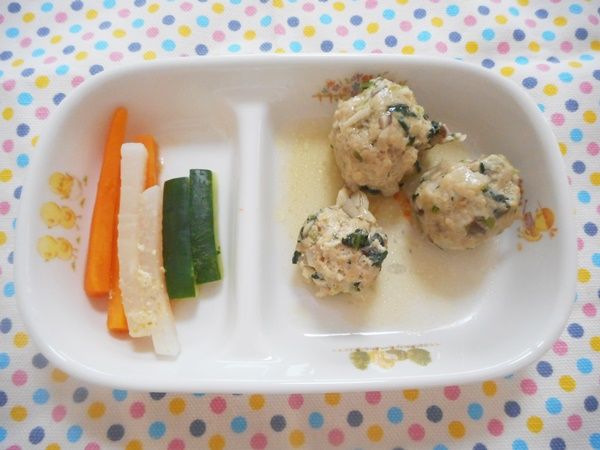 離乳食完了期 鶏団子のあんかけ 和の給食レシピ 18年8月6日 離乳食インストラクター協会代表理事 保育士 中田馨の 和の離乳食レシピ Blog 離乳食完了期 鶏団子のあんかけ 和の給食レシピ 18年8月6日 離乳食インストラクター協会代表理事 保育士 中田馨の 和の離乳食レシピ Blog