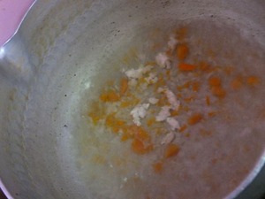 2013年8月離乳食その3-鶏とトマトのケッチャップかゆ2