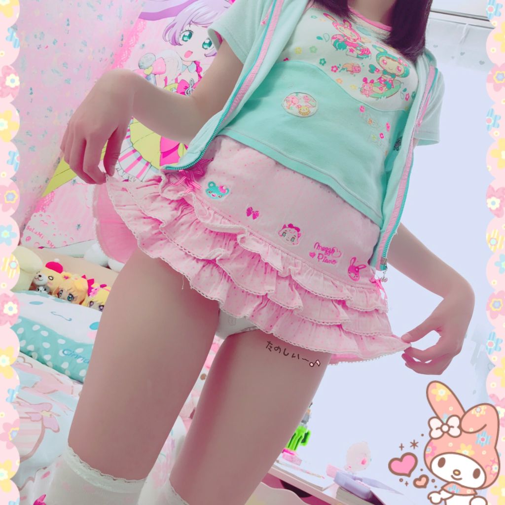 闇深 大人なのに女児服を着てる女wwwwwwww 画像大量 あな番2ちゃんねるまとめ