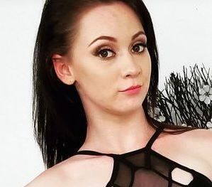 Athena Rayne Wiki, Biography, Net Worth, Age and Boyfriend : F1 Clothes