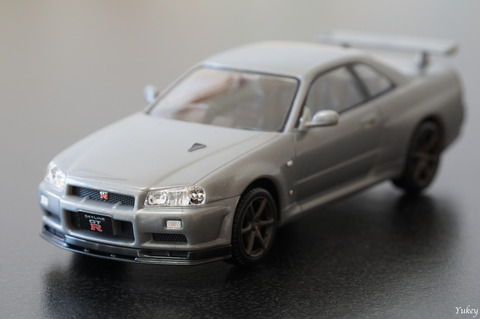 220104R34GTR_Black_FrontLeft