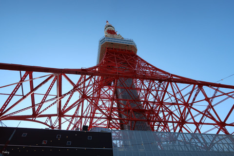 191110PSG7XM2AtTheFootOfTokyoTower