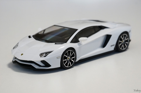 230816AventadorSFrontLeft
