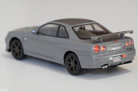 220104R34GTR_White_LeftRear