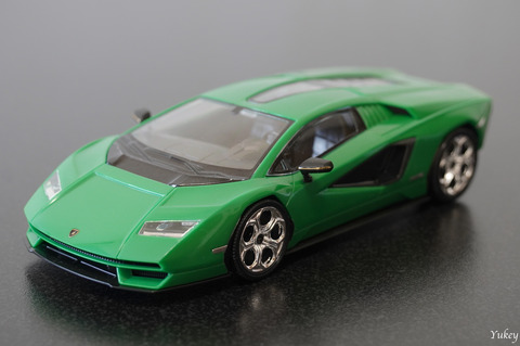 240813LamborghiniCountachLPI800-4CoverPhoto