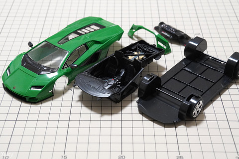 240810LamborghiniCountachLPI800-4AssemblingAlmostDone