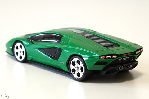 240813LamborghiniCountachLPI800-4LeftRearWhite