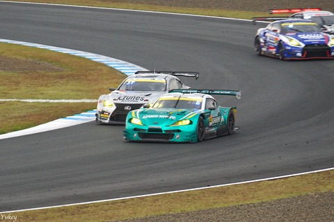 231105SGTMotegiVCornerGreenBraveGRSupra