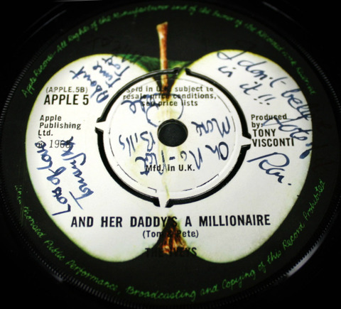 Iveys fully signed single Apple 5