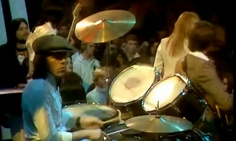 Mike Gibbins Bonnie Tyler (Top of the Pops 1977-12-08)