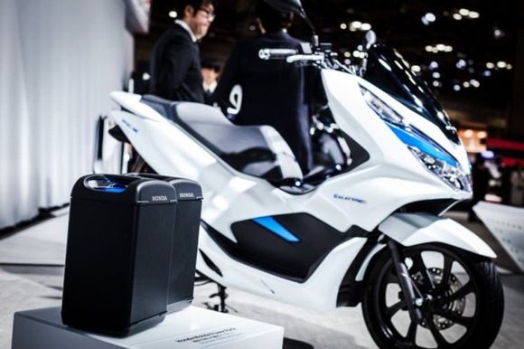 ホンダ・KTM・ピアッジオ・ヤマハの4社、欧州でEVバイクの交換式バッテリー標準化に向けてコンソーシアムを創設
