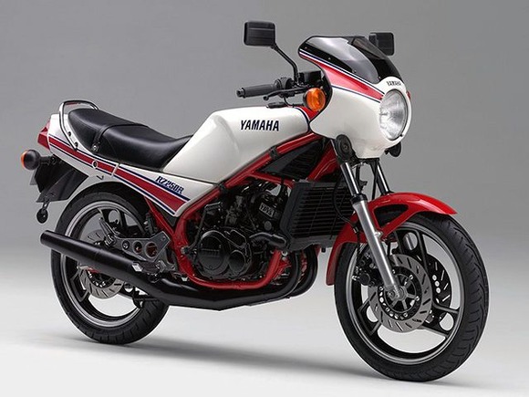 【悲報】YAMAHAの名車バイク、2台しか無かった