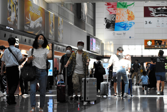 4連休にぎわう行楽地「やっと旅行」「都内から離れたい」