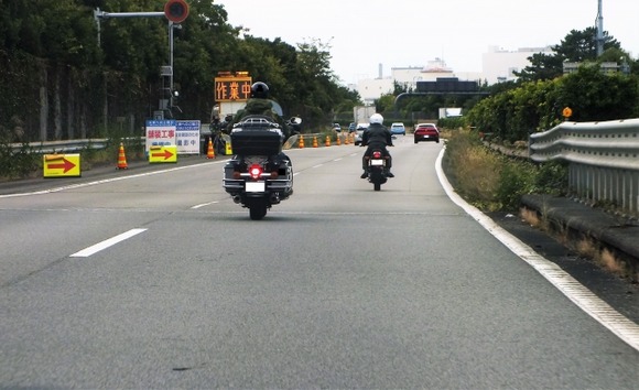 バイクって老人しか乗ってないな