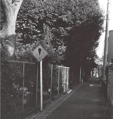 青山霊園に1980年頃まであった謎の標識