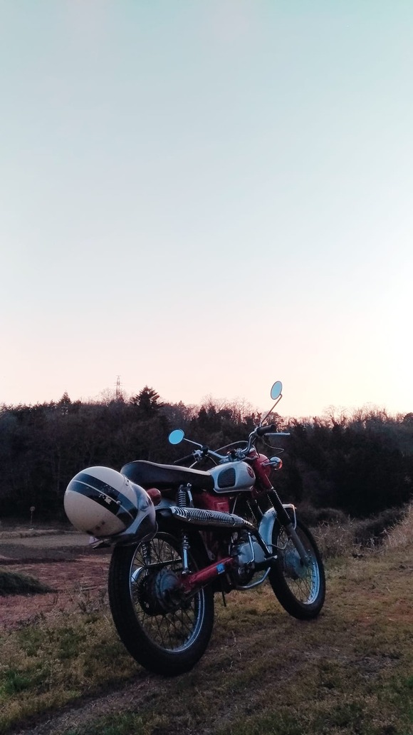 生粋のバイク乗りライダーぼく、明日から雨なのにピｯガピヵに洗車じでじま”ゔｗｗｗｗｗｗｗｗｗｗｗ