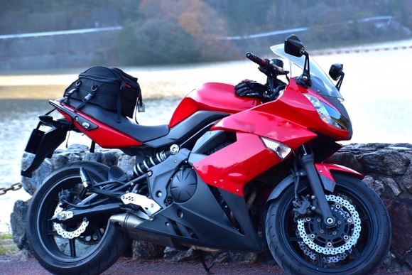 スーパースポーツのバイクに乗るやつを理解できない