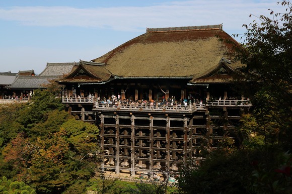 京都・奈良で観光“復活”の兆し、4月・5月の「どん底」からなぜ？