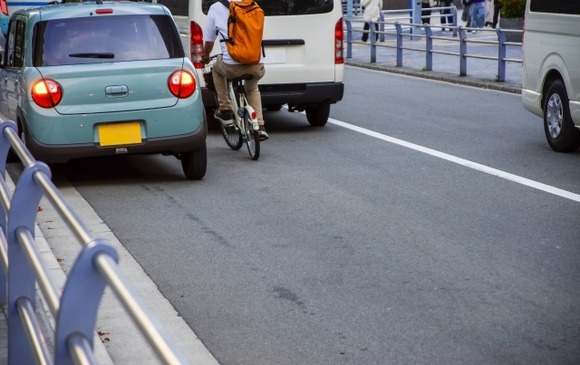 自転車の青切符制度が開始して1カ月、自転車乗りから不満と歓迎の声