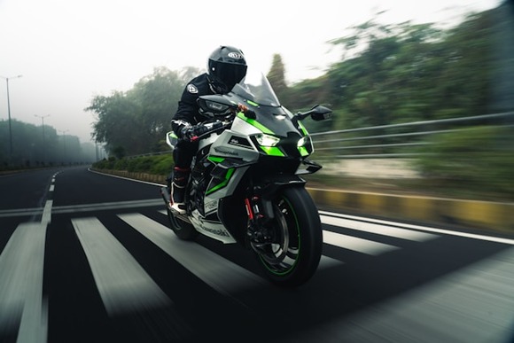 cartist-sarvam-SzYrAKyV-HA-unsplash