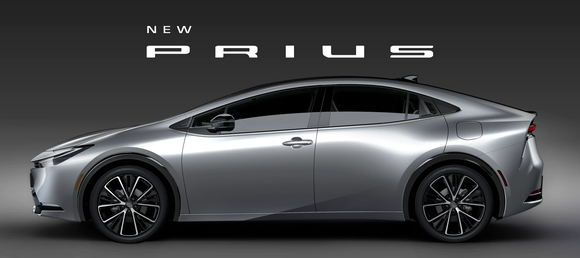 トヨタ、新型「プリウス」を世界初公開