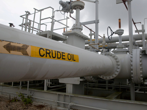 原油価格が世界的に値下がり、岸田首相「協調前提に備蓄放出を検討」