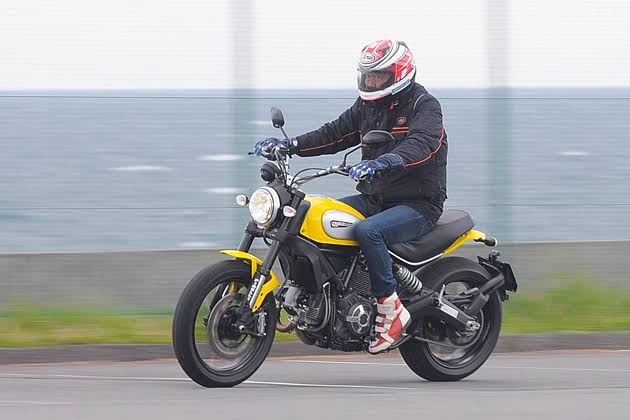 バイク乗りの服装ってなんであんなダサいの バイク速報 バイク乗りの服装ってなんであんなダサいの バイク速報