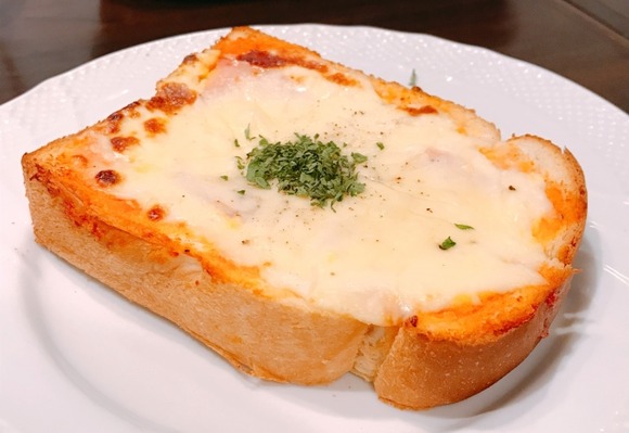 コメダの「ピザトースト」、とんでもない写真詐欺で大炎上ｗｗｗｗｗｗ