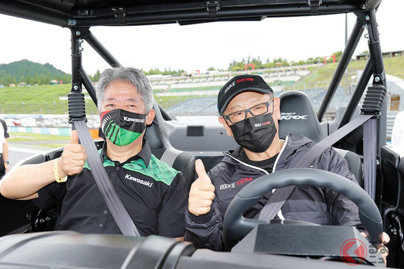 トヨタ社長、「Ninja H2」ベースの「2輪水素エンジン車」でサプライズ走行