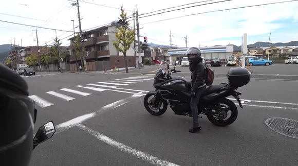 バイクをはじめて買って乗るようになったけどオッサンに結構話しかけられることに驚いた