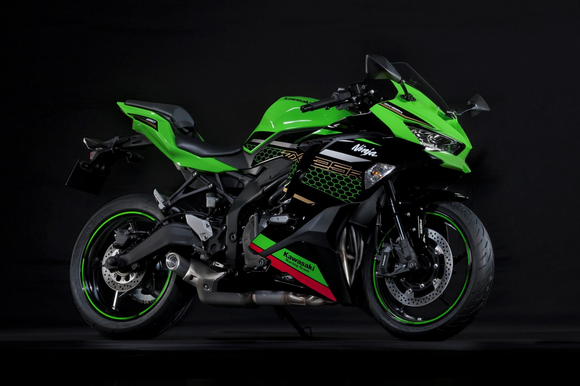 カワサキ、250cc4気筒モデル「ZX-25R」を東京モーターショーで正式発表