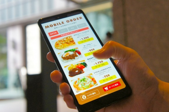 あり？なし？急増する「店内スマホオーダー」
