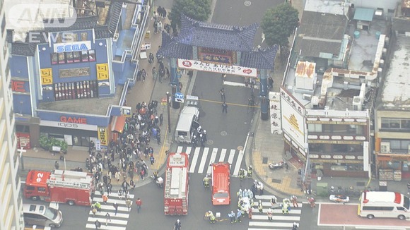 横浜中華街でハーレーとゲレンデヴァーゲンが事故、ハーレーが歩道に乗り上げ8人怪我
