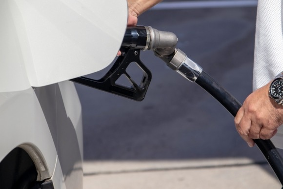 ガソリンのおすすめ給油方法は「価格落ち着くまで満タンにしない」、補助金支給による価格安定は3月最終週くらいか