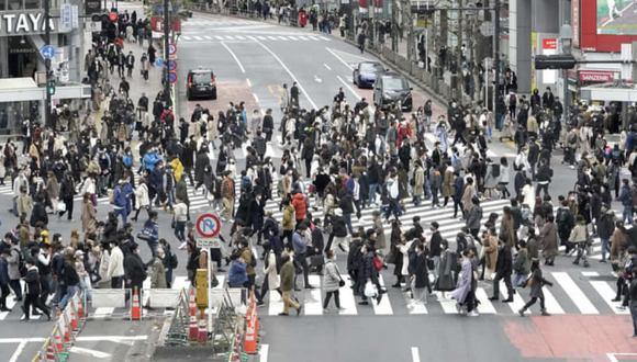 気の緩みで東京の感染者が千人超も、5月に緊急事態再宣言の恐れ