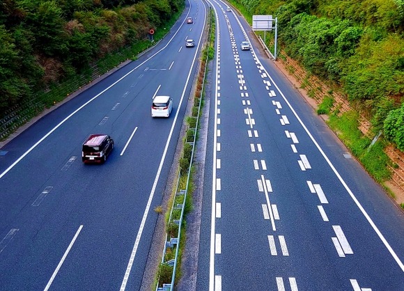 高速道路の合流って簡単すぎるよな