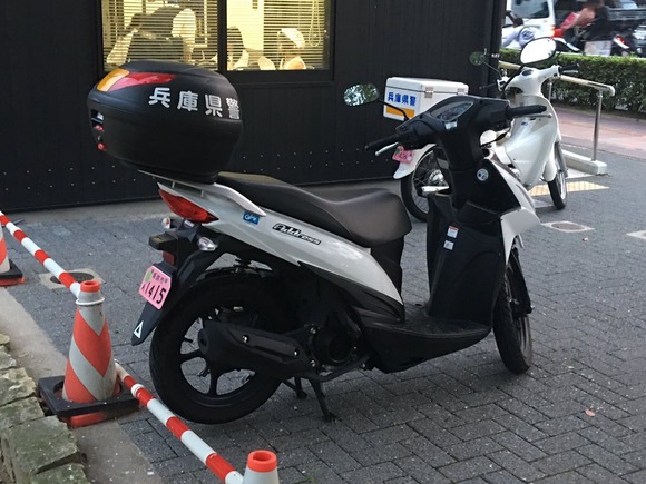 交番のバイクのタイヤから空気抜いた６７歳男を逮捕「警察に嫌がらせしたかった」