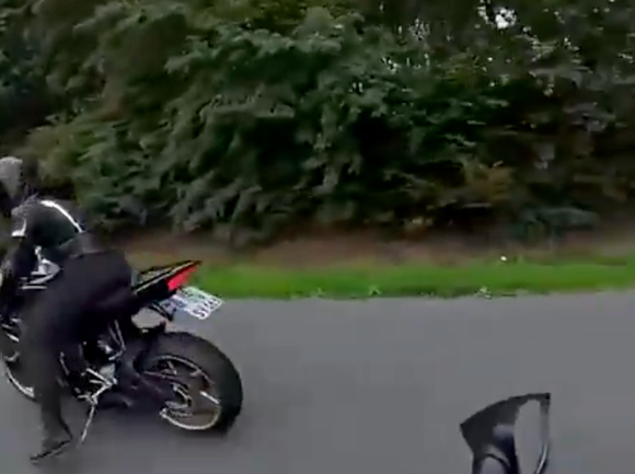 殺人バイクさん、ありえない事故を起こしてしまう