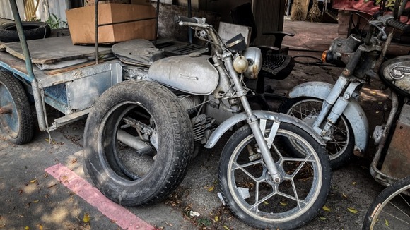 【悲報】ワイ、超貴重バイクの修理を出す店をミスってしまう