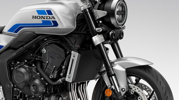 cb1000f_01_05