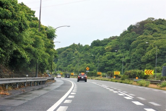 国交省、維持費を確保するため高速道路の有料延長案を提示